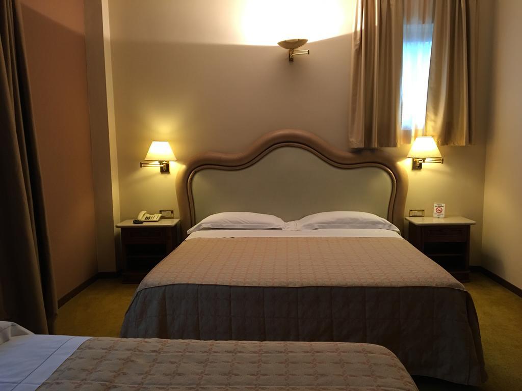 Guglielmotel Brembate Eksteriør bilde