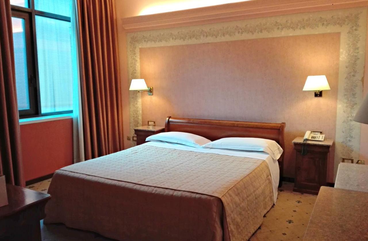 Guglielmotel Brembate Eksteriør bilde